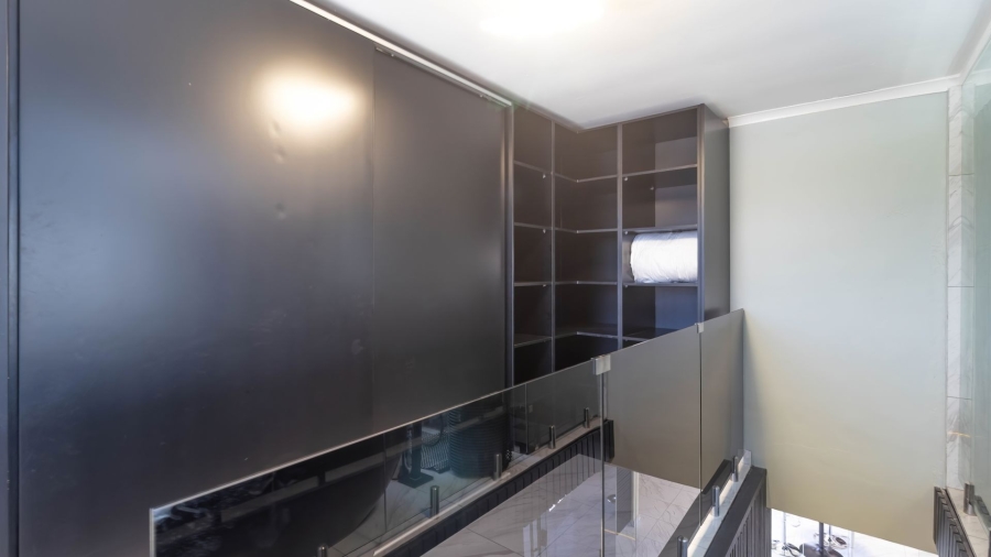 To Let 4 Bedroom Property for Rent in Table View Western Cape